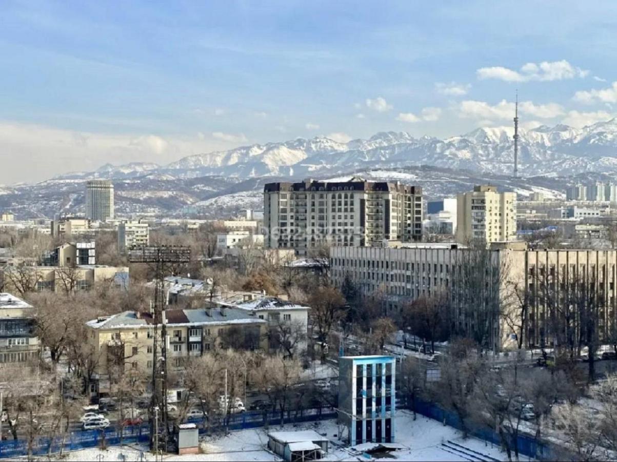 Студия Тайный Сад С Шикарным Видом На Горы Almaty Ngoại thất bức ảnh